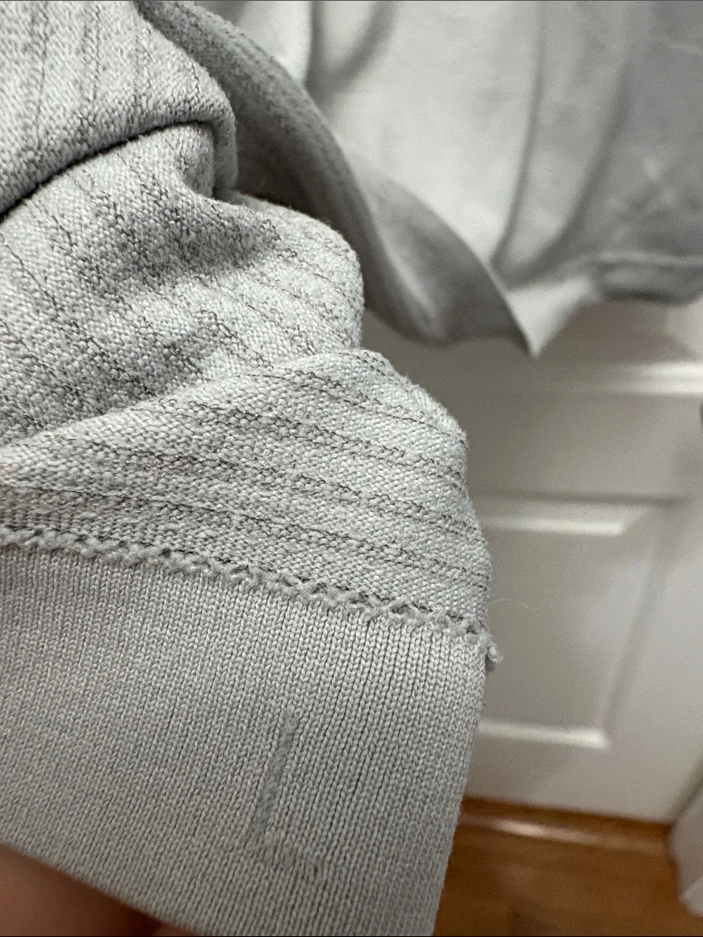 Lululemon Women’s Large Gray Seamless Long Sleeve Running Athletic Top